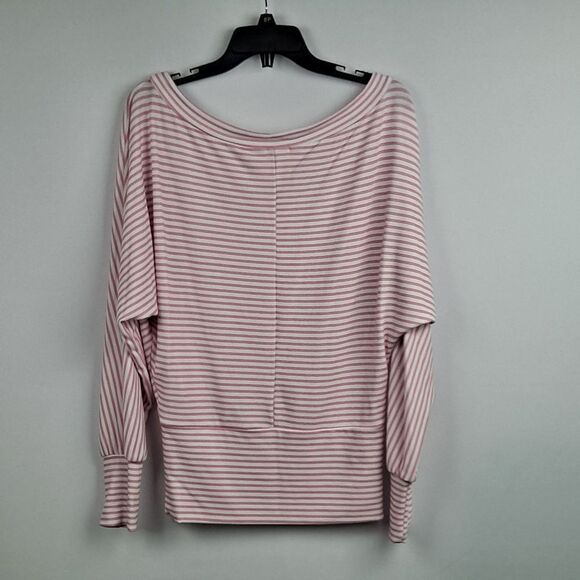 Ladies Off the Shoulder top NWOT - Picture 7 of 9